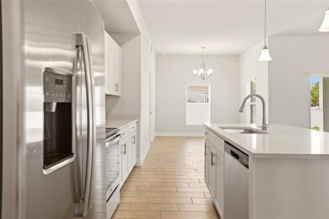 Casa en alquiler en Port Charlotte, Florida, 4 dormitorios, 157.19 m2 № 2108176 - foto 8