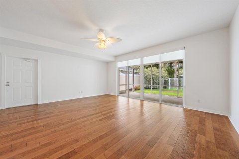 Townhouse in Palm Beach Gardens, Florida 3 bedrooms, 145.86 sq.m. № 2187145 - photo 7