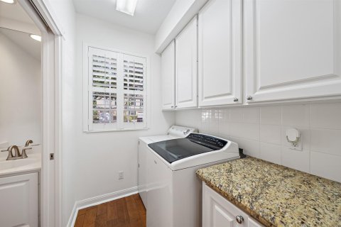 Townhouse in Palm Beach Gardens, Florida 3 bedrooms, 145.86 sq.m. № 2187145 - photo 21