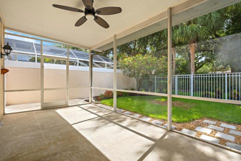 Townhouse in Palm Beach Gardens, Florida 3 bedrooms, 145.86 sq.m. № 2187145 - photo 8