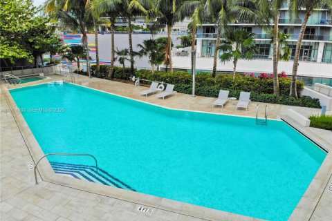 Condominio en venta en Miami, Florida, 1 dormitorio, 82.03 m2 № 1986541 - foto 15