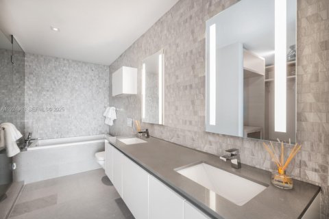 Condominio en venta en Miami, Florida, 1 dormitorio, 82.03 m2 № 1986541 - foto 10