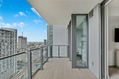 Condominio en venta en Miami, Florida, 1 dormitorio, 82.03 m2 № 1986541 - foto 3