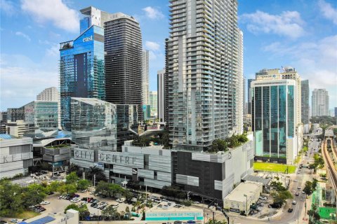 Condominio en venta en Miami, Florida, 1 dormitorio, 82.03 m2 № 1986541 - foto 2