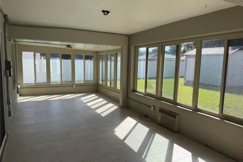 Villa ou maison à louer à Seffner, Floride: 3 chambres, 155.24 m2 № 2431157 - photo 8