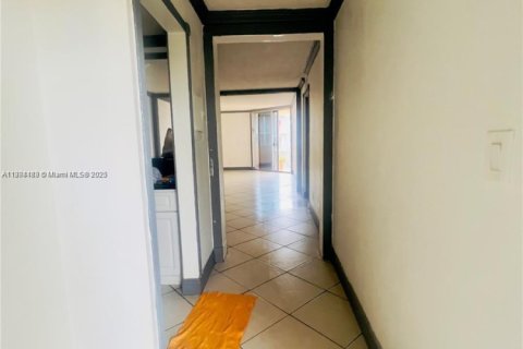 Appartement à louer à Hialeah, Floride: 3 chambres, 120.77 m2 № 1948027 - photo 3