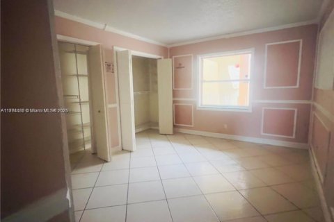Appartement à louer à Hialeah, Floride: 3 chambres, 120.77 m2 № 1948027 - photo 12