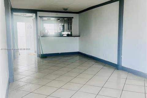 Appartement à louer à Hialeah, Floride: 3 chambres, 120.77 m2 № 1948027 - photo 6