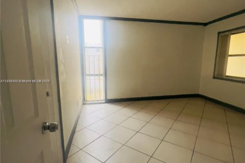 Appartement à louer à Hialeah, Floride: 3 chambres, 120.77 m2 № 1948027 - photo 14