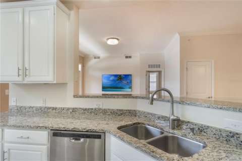 Condo in Kissimmee, Florida, 4 bedrooms  № 1722237 - photo 11