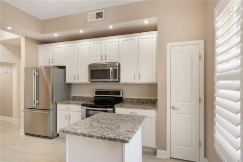 Condo in Kissimmee, Florida, 4 bedrooms  № 1722237 - photo 9