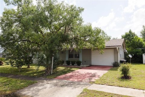 House in Ocala, Florida 2 bedrooms, 103.96 sq.m. № 1718490 - photo 1