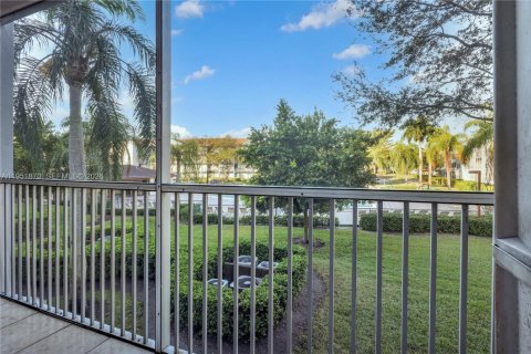 Condo in Pembroke Pines, Florida, 2 bedrooms  № 2054366 - photo 12