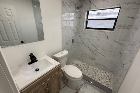 Casa en alquiler en Hollywood, Florida, 2 dormitorios, 143.35 m2 № 2008351 - foto 6