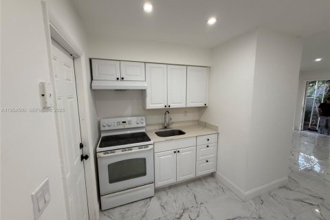 Casa en Hollywood, Florida 2 dormitorios, 143.35 m2 № 2008351