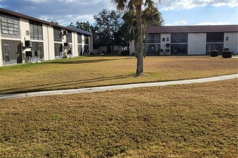 Condo in New Port Richey, Florida, 1 bedroom  № 2099540 - photo 15