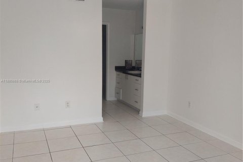 Condo in Miami, Florida, 3 bedrooms  № 1953367 - photo 14