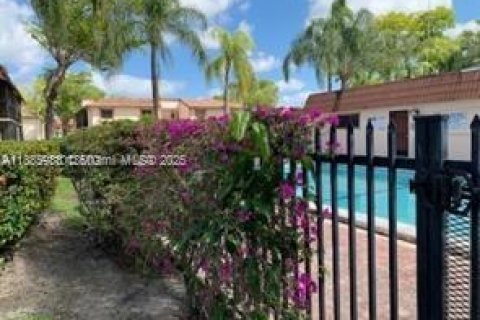 Condo in Miami, Florida, 3 bedrooms  № 1953367 - photo 27