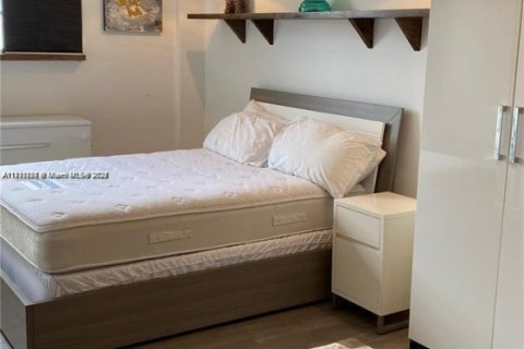 Condo in Sunny Isles Beach, Florida, 1 bedroom  № 1958426 - photo 10