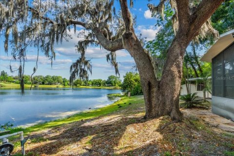 House in Casselberry, Florida 3 bedrooms, 120.03 sq.m. № 1736944 - photo 8