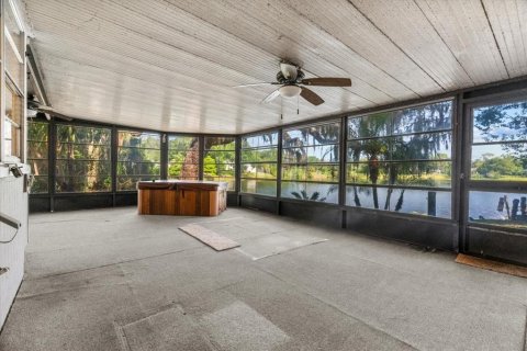 House in Casselberry, Florida 3 bedrooms, 120.03 sq.m. № 1736944 - photo 25