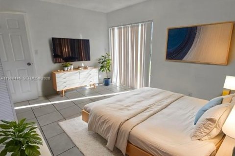 Condo in Miramar, Florida, 2 bedrooms  № 2032062 - photo 4