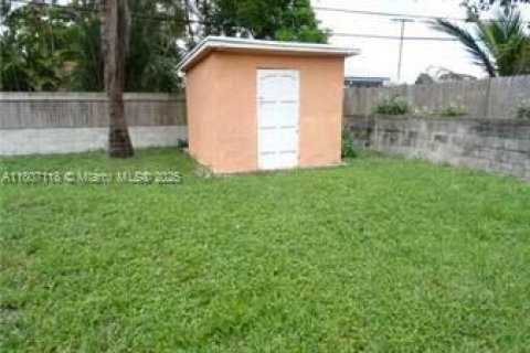 House in Fort Lauderdale, Florida 5 bedrooms, 158.4 sq.m. № 1746206 - photo 5