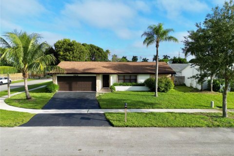 Купить виллу или дом в Санрайз, Флорида 3 спальни, 196.86м2, № 2062115 - фото 6