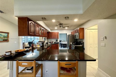 Купить виллу или дом в Санрайз, Флорида 3 спальни, 196.86м2, № 2062115 - фото 24