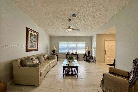 Купить виллу или дом в Санрайз, Флорида 3 спальни, 196.86м2, № 2062115 - фото 13