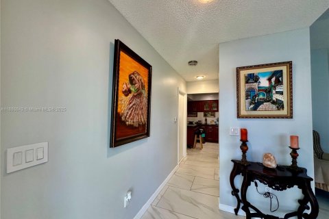 Купить виллу или дом в Санрайз, Флорида 3 спальни, 196.86м2, № 2062115 - фото 26