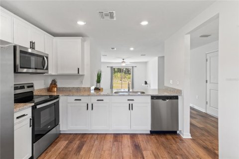 Casa en venta en Weeki Wachee, Florida, 3 dormitorios, 117.99 m2 № 1877197 - foto 11