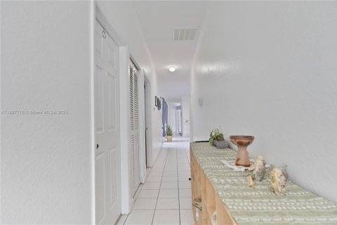 Villa ou maison à vendre à Homestead, Floride: 3 chambres, 128.76 m2 № 1948915 - photo 2