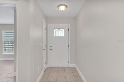 Villa ou maison à louer à Deltona, Floride: 3 chambres, 141.3 m2 № 1813260 - photo 2