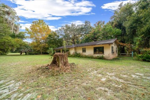 House in Keystone Heights, Florida 3 bedrooms, 147.9 sq.m. № 2143135 - photo 30