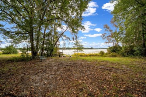 House in Keystone Heights, Florida 3 bedrooms, 147.9 sq.m. № 2143135 - photo 3