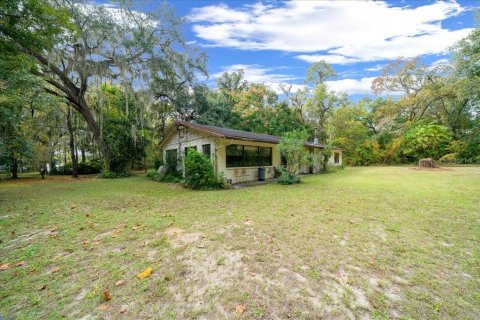 House in Keystone Heights, Florida 3 bedrooms, 147.9 sq.m. № 2143135 - photo 28