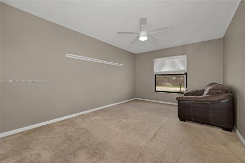 Villa ou maison à vendre à Tamarac, Floride: 3 chambres, 171.78 m2 № 2034432 - photo 25