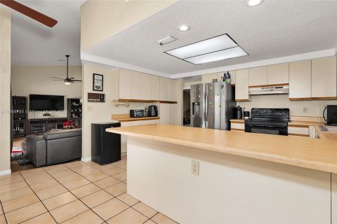 Villa ou maison à vendre à Tamarac, Floride: 3 chambres, 171.78 m2 № 2034432 - photo 19