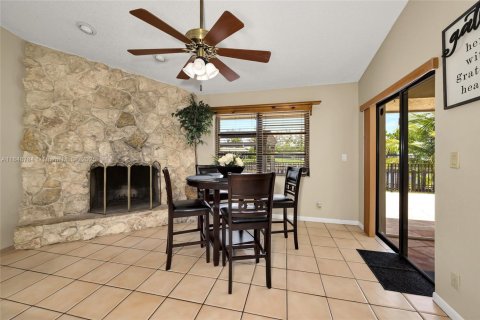 Villa ou maison à vendre à Tamarac, Floride: 3 chambres, 171.78 m2 № 2034432 - photo 20