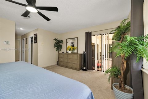 Villa ou maison à vendre à Tamarac, Floride: 3 chambres, 171.78 m2 № 2034432 - photo 29