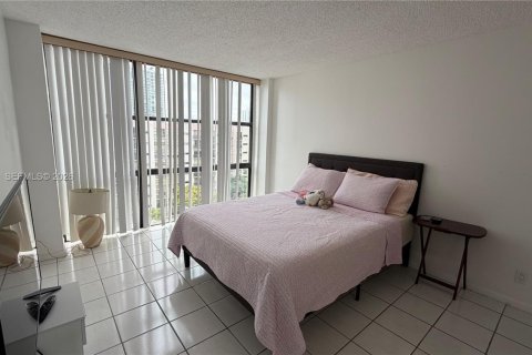 Купить кондоминиум в Санни-Айлс-Бич, Флорида 1 спальня, 71.26м2, № 2011042 - фото 19