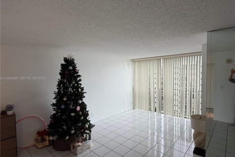 Купить кондоминиум в Санни-Айлс-Бич, Флорида 1 спальня, 71.26м2, № 2011042 - фото 4