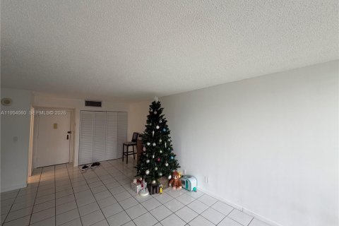 Купить кондоминиум в Санни-Айлс-Бич, Флорида 1 спальня, 71.26м2, № 2011042 - фото 5