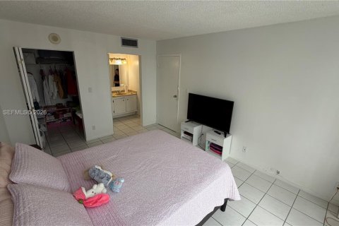 Купить кондоминиум в Санни-Айлс-Бич, Флорида 1 спальня, 71.26м2, № 2011042 - фото 22