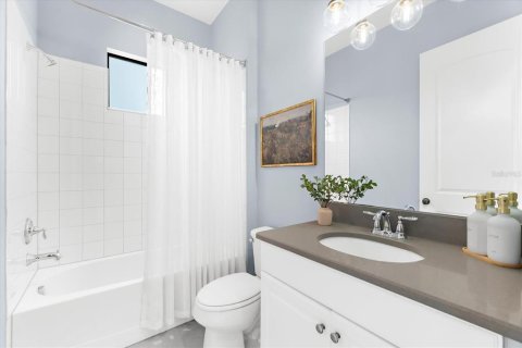 House in Tampa, Florida 6 bedrooms, 400.78 sq.m. № 1825381 - photo 27