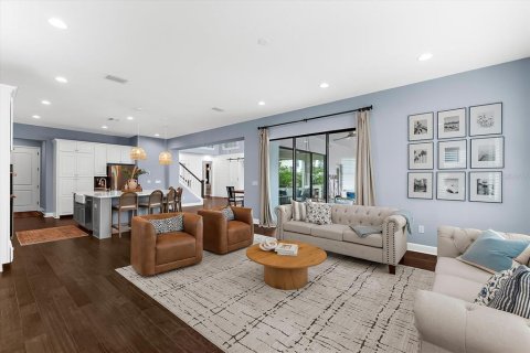 House in Tampa, Florida 6 bedrooms, 400.78 sq.m. № 1825381 - photo 17