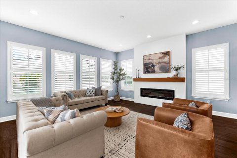 House in Tampa, Florida 6 bedrooms, 400.78 sq.m. № 1825381 - photo 15