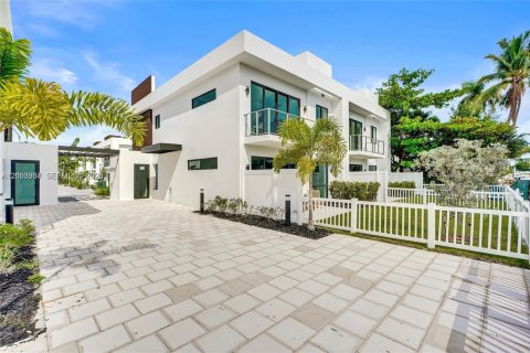 Touwnhouse à vendre à Dania Beach, Floride: 3 chambres, 189.52 m2 № 2418092 - photo 12