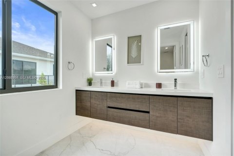 Touwnhouse à vendre à Dania Beach, Floride: 3 chambres, 189.52 m2 № 2418092 - photo 30